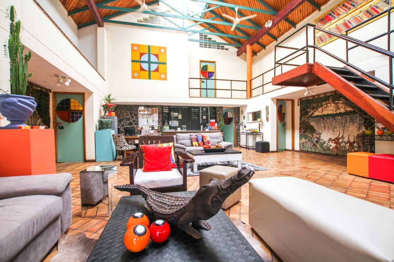 Flatdog Lodge Victoria Falls Extérieur photo